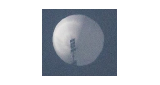 மேலும் பறக்கும் பொருட்கள், அமெரிக்கா மௌனம், மக்கள் அதிர்ச்சி